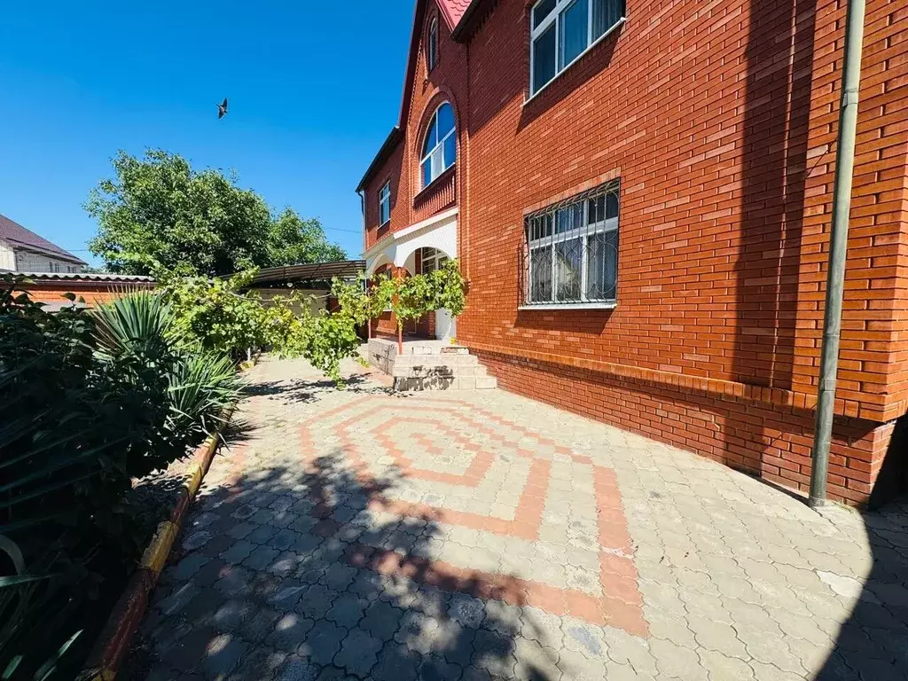Дом в Краснодарский край, Темрюк ул. Герцена (311 м) - Фото 1