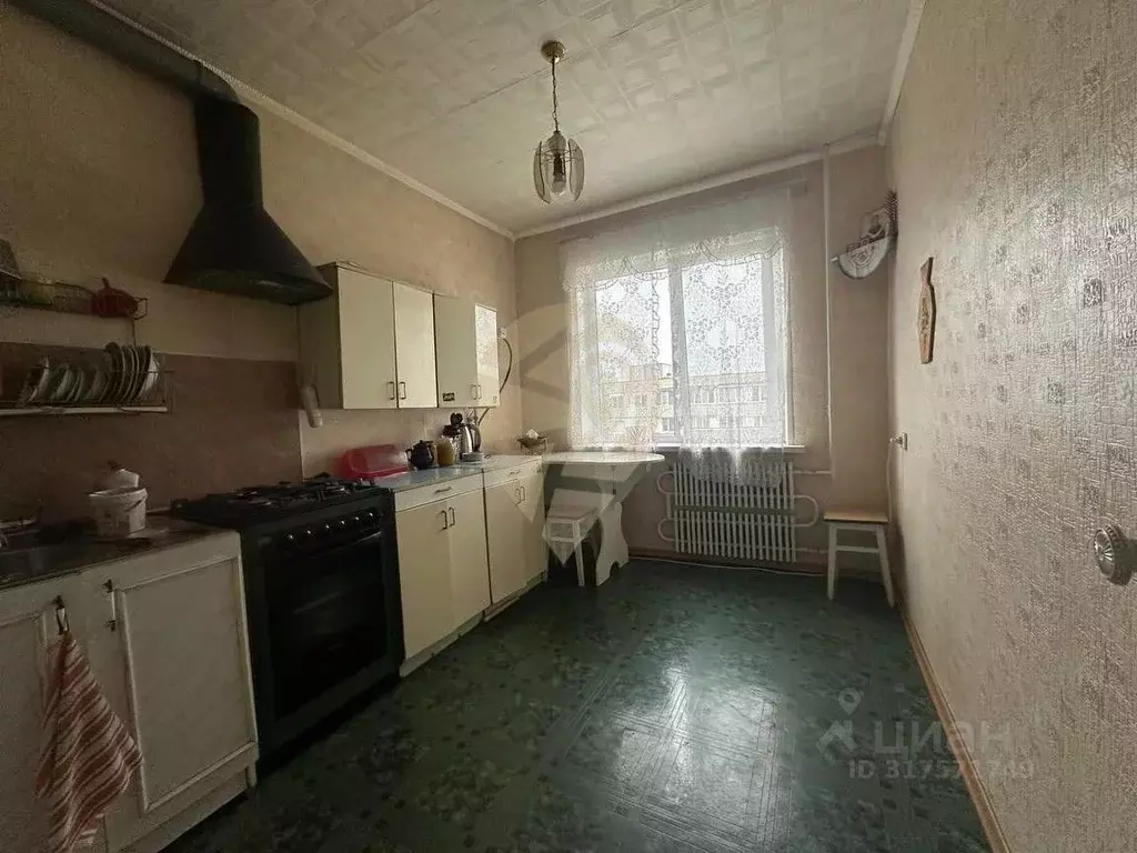 3-к кв. Белгородская область, Старый Оскол Рудничный мкр, 11 (61.0 м) - Фото 0