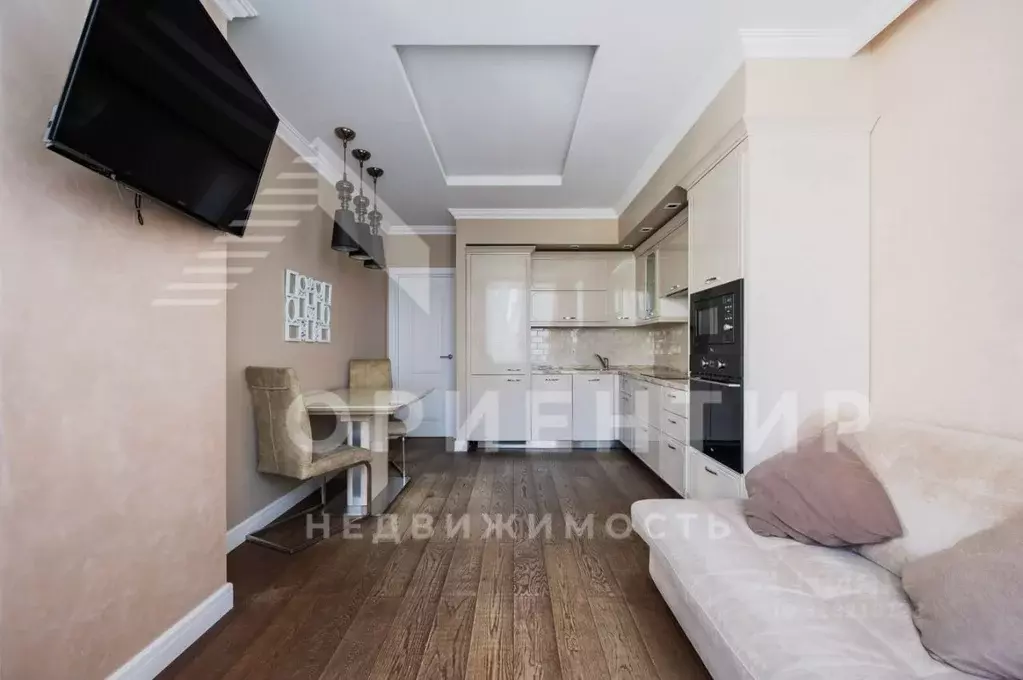 2-к кв. Свердловская область, Екатеринбург ул. Куйбышева, 21 (67.0 м) - Фото 1