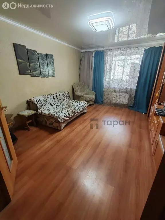 3-комнатная квартира: Челябинск, улица Руставели, 27А (62 м) - Фото 1