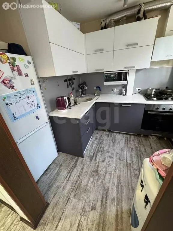 3-комнатная квартира: Озерск, улица Семёнова, 7 (61.2 м) - Фото 1