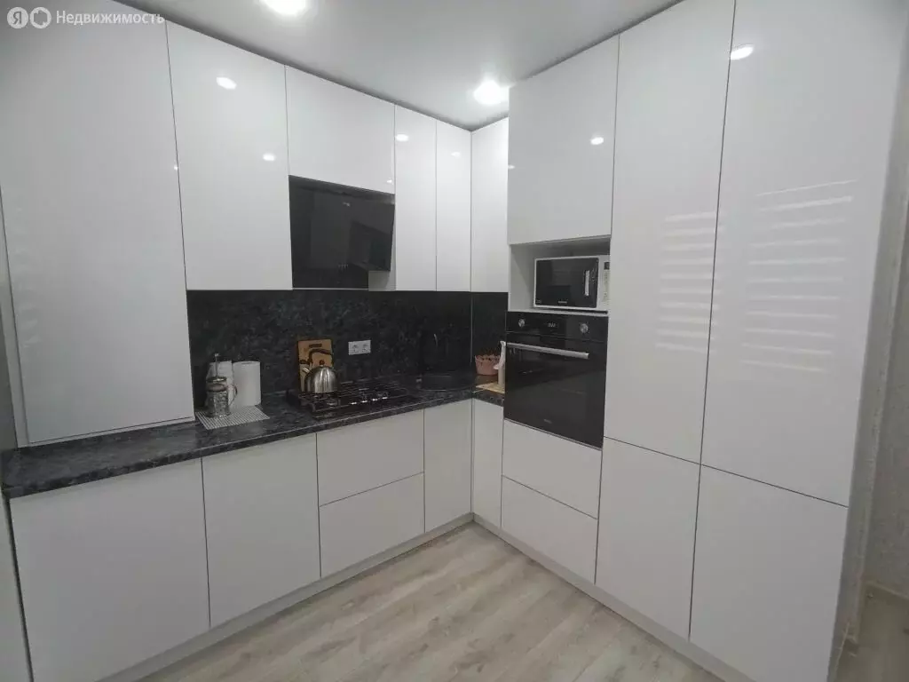 1-комнатная квартира: Смоленск, улица Попова, 113Г (38 м) - Фото 0