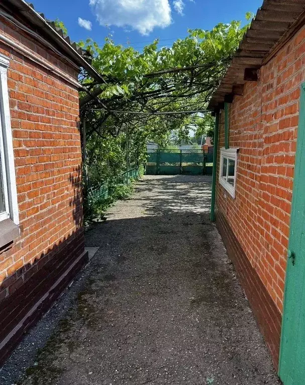 Дом в Краснодарский край, Тимашевск Береговая ул., 8 (89 м) - Фото 1