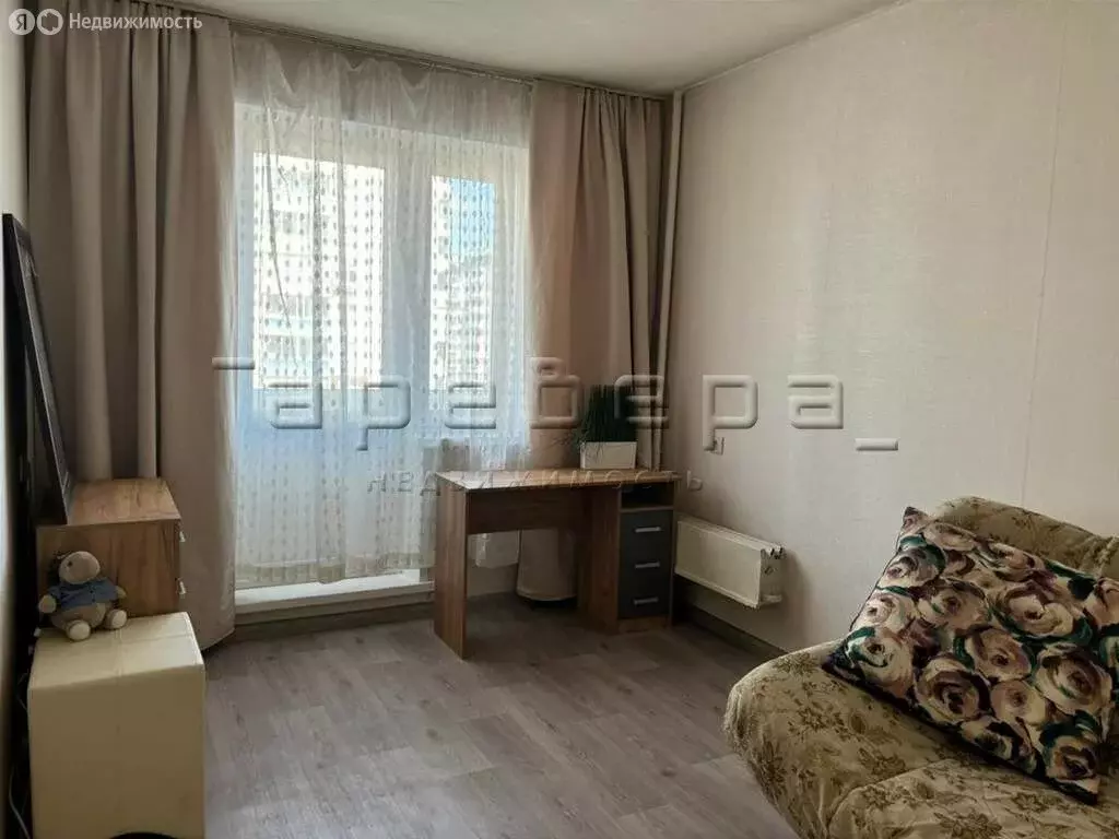 1-комнатная квартира: Красноярск, микрорайон Взлётка, улица Батурина, ... - Фото 1