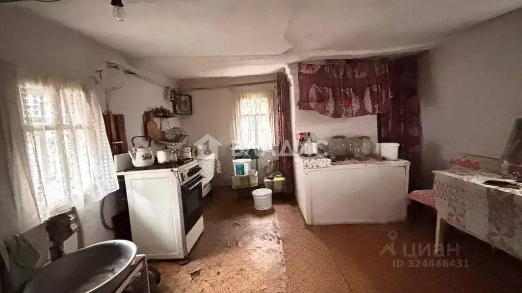 Дом в Белгородская область, Старооскольский городской округ, с. ... - Фото 1