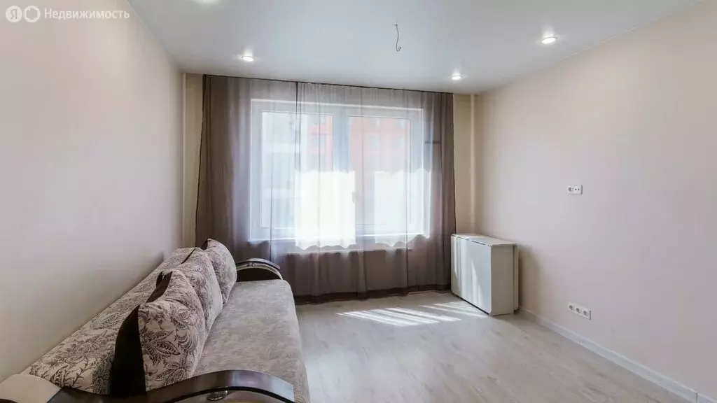 Квартира-студия: Тюмень, улица Ю.-Р.Г. Эрвье, 32к1 (30.5 м) - Фото 1
