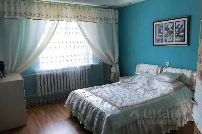 2-к кв. Новгородская область, Старая Русса ул. Красных Зорь, 8 (54.0 ... - Фото 1