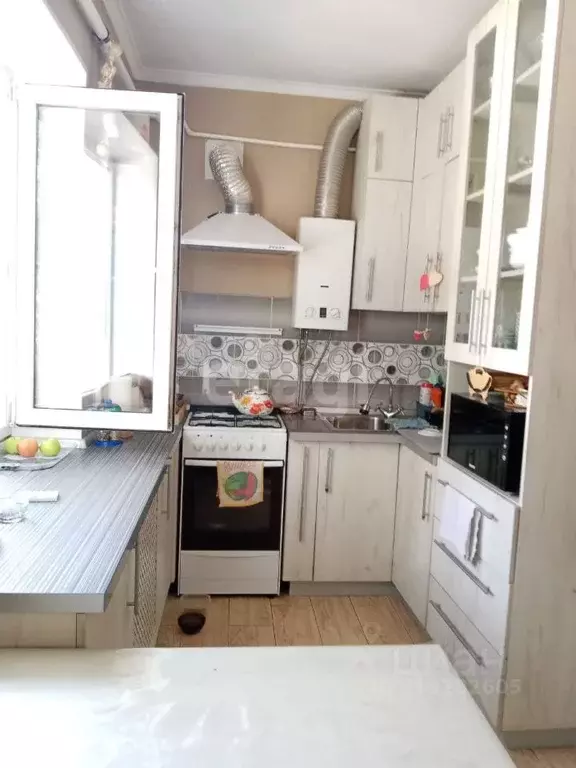 2-к кв. Адыгея, Майкоп ул. 3-го Интернационала, 350 (42.0 м) - Фото 0