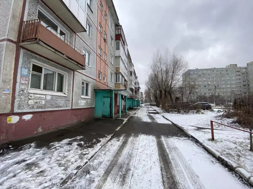 2-к кв. Омская область, Омск Заозерный мкр, ул. Бородина, 12/3 (51.3 ... - Фото 0