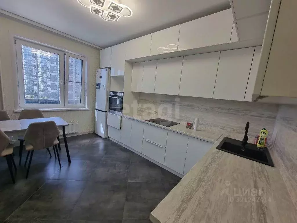 2-к кв. Красноярский край, Красноярск Свердловская ул., 6И (65.0 м) - Фото 0