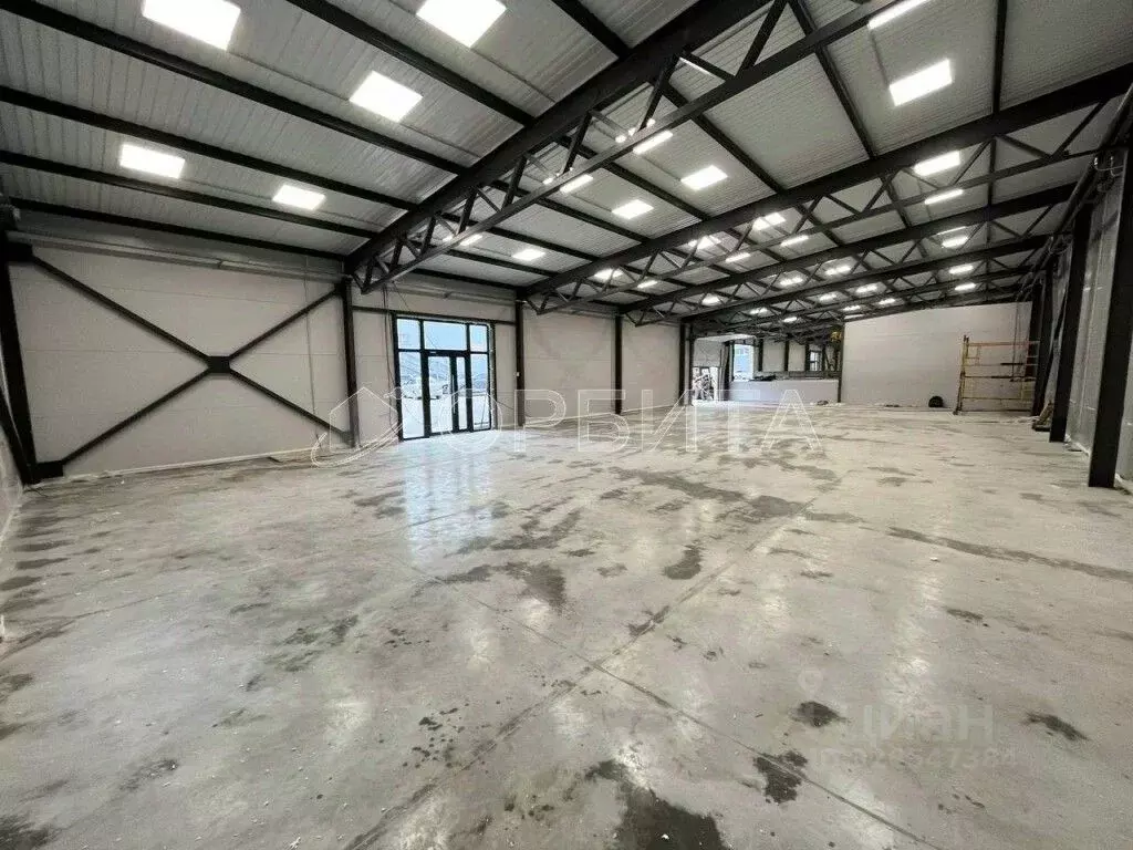 Склад в Тюменская область, Тюмень ул. Тимофея Чаркова, 43 (600 м) - Фото 1