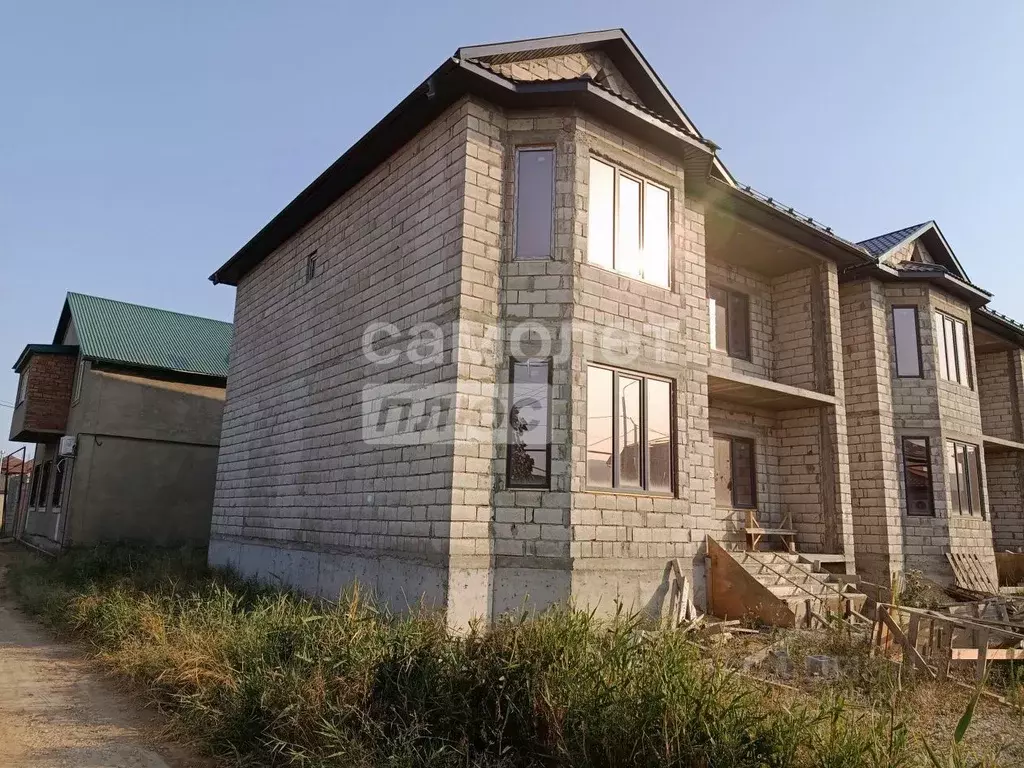 Дом в Дагестан, Махачкала проезд 5-й Ильясова, 2 (220 м) - Фото 1