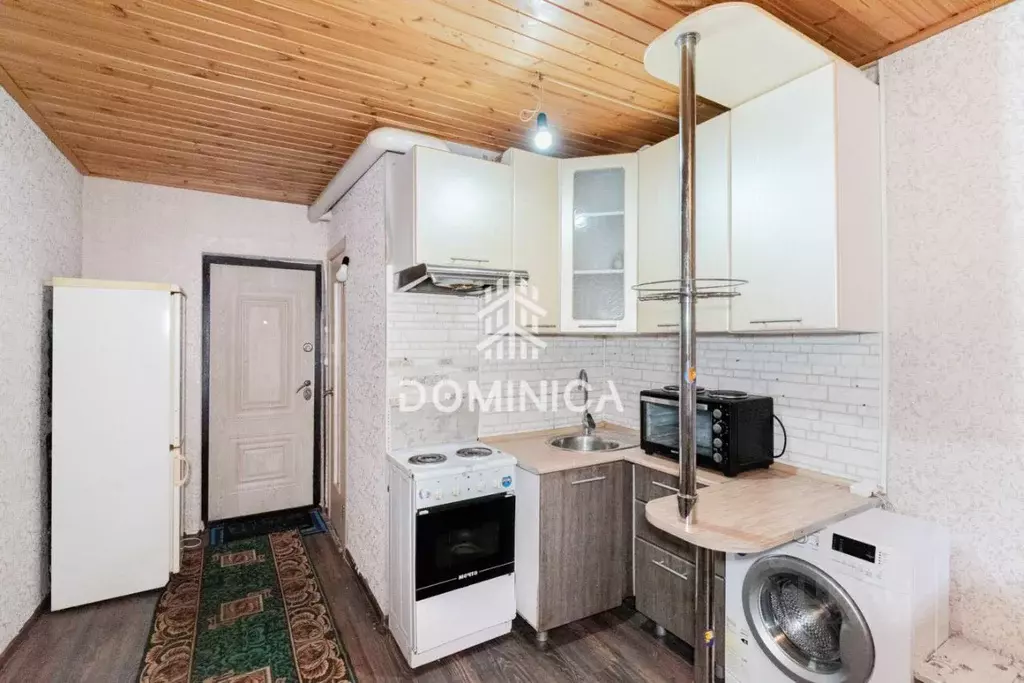 Комната Омская область, Омск ул. 16-я Линия, 105 (12.0 м) - Фото 1