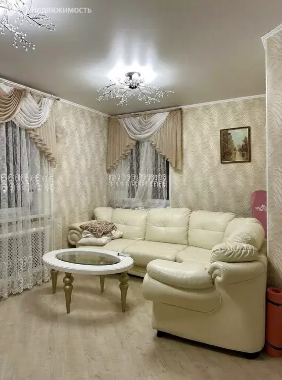 3-комнатная квартира: Уфа, улица Ленина, 156 (105 м) - Фото 1