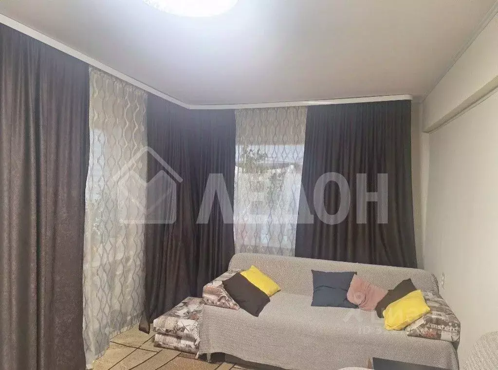 2-к кв. Омская область, Омск Городок Нефтяников мкр, ул. ... - Фото 1