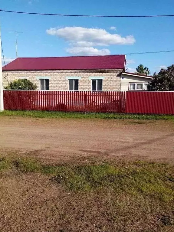 Дом в Башкортостан, Кармаскалинский район, Сахаевский сельсовет, д. ... - Фото 0