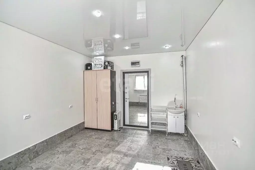 Офис в Сахалинская область, Южно-Сахалинск Больничная ул., 51 (17 м) - Фото 1