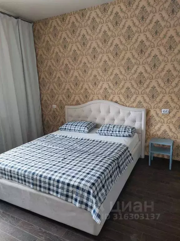 1-к кв. Челябинская область, Челябинск ул. Кирова, 110 (30.0 м) - Фото 0
