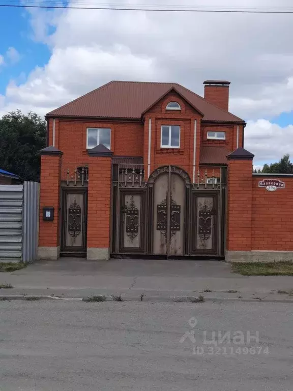 Дом в Орловская область, Орел Планерная ул., 39А (341 м) - Фото 0