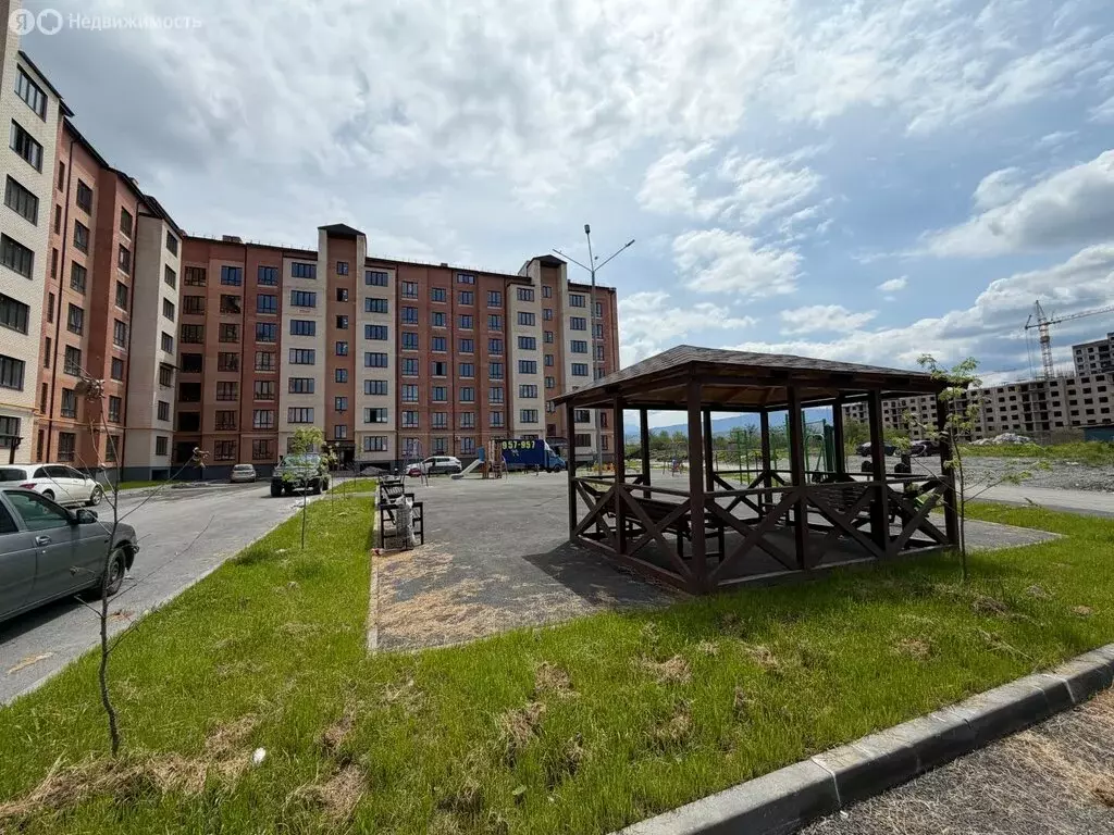 3-комнатная квартира: Владикавказ, улица Курсантов-Кировцев, 25Лк1 ... - Фото 1