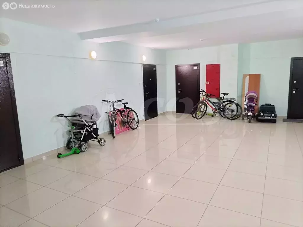 3-комнатная квартира: Тобольск, 9-й микрорайон, 37 (74 м) - Фото 1