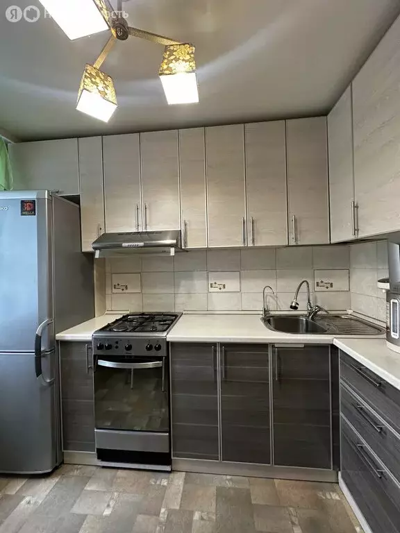 3-комнатная квартира: Казань, Даурская улица, 20 (62 м) - Фото 0