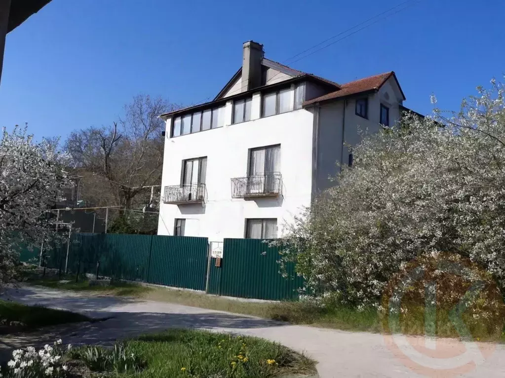 Дом в Крым, Симферополь ул. Владимира Дацуна, 31 (450 м) - Фото 1