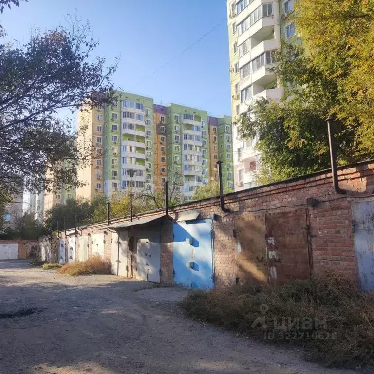 Гараж в Астраханская область, Астрахань ул. 11-й Красной Армии, ... - Фото 1