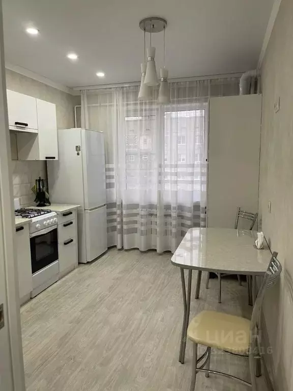 2-к кв. Астраханская область, Астрахань ул. Генерала Епишева, 19 (70.0 ... - Фото 2