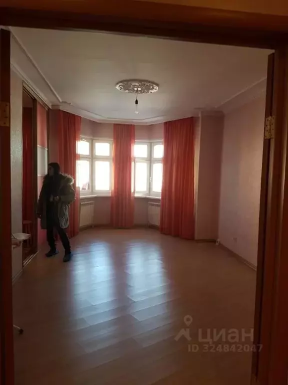 4-к кв. Саха (Якутия), Якутск ул. Петра Алексеева, 19/3 (120.0 м) - Фото 1