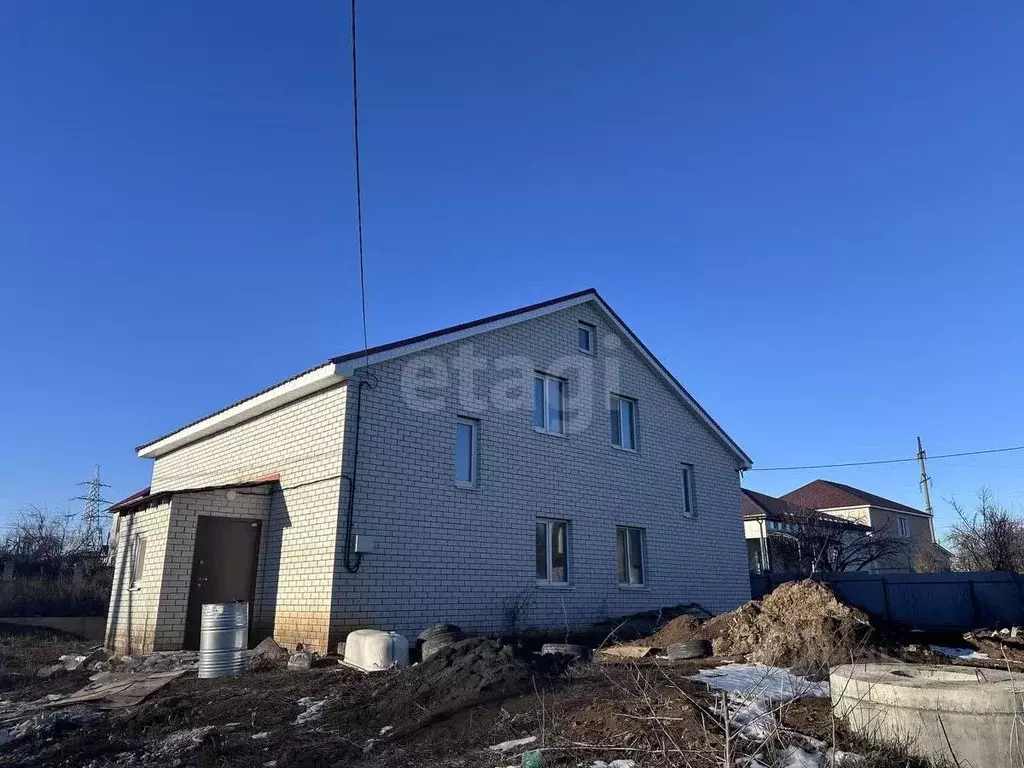 Дом в Саратовская область, Саратов проезд 2-й Клеверный, 1 (99 м) - Фото 0