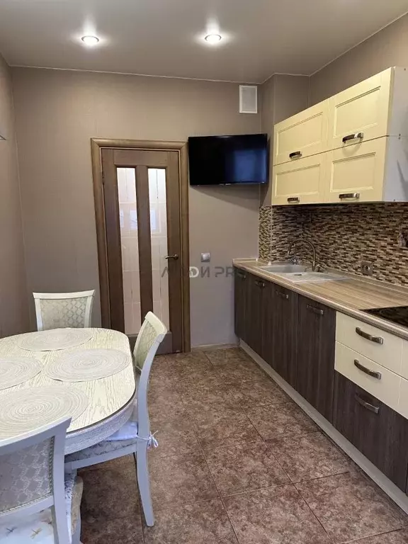 2-к кв. Ярославская область, Ярославль Ленинградский просп., 54к2 ... - Фото 2