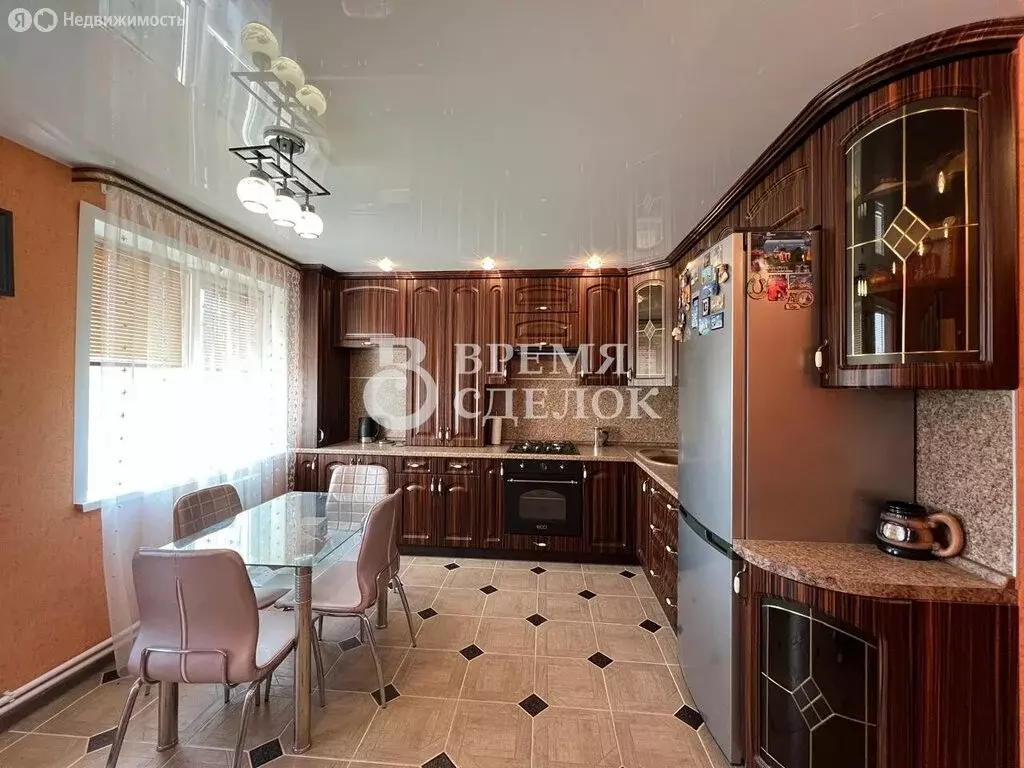 1-комнатная квартира: Лакинск, Майская улица, 9 (57.2 м) - Фото 1