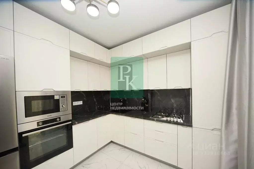 2-к кв. Севастополь Гагаринский муниципальный округ, ул. Военных ... - Фото 1