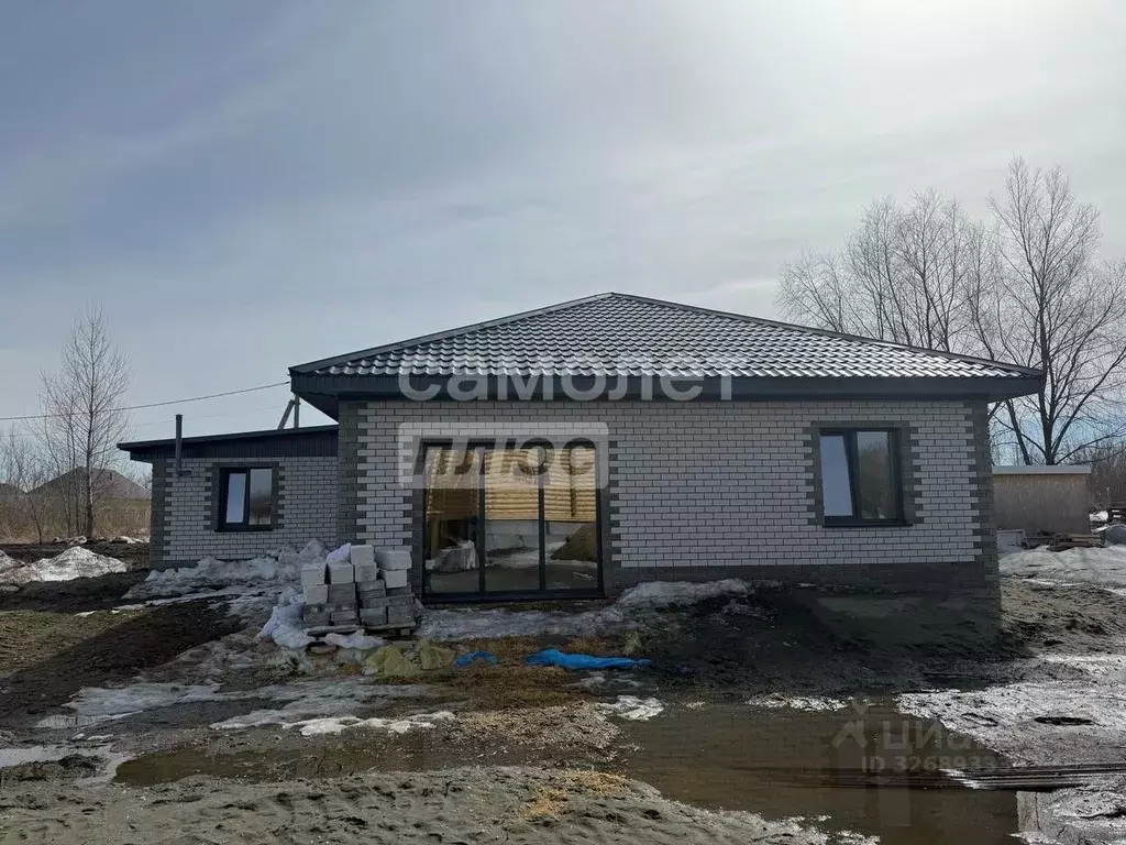 Дом в Алтайский край, Первомайский район, с. Фирсово ул. Отрадная, 2 ... - Фото 1