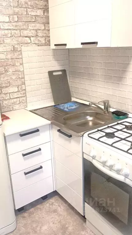 2-к кв. Омская область, Омск ул. 21-я Амурская, 16 (52.5 м) - Фото 1