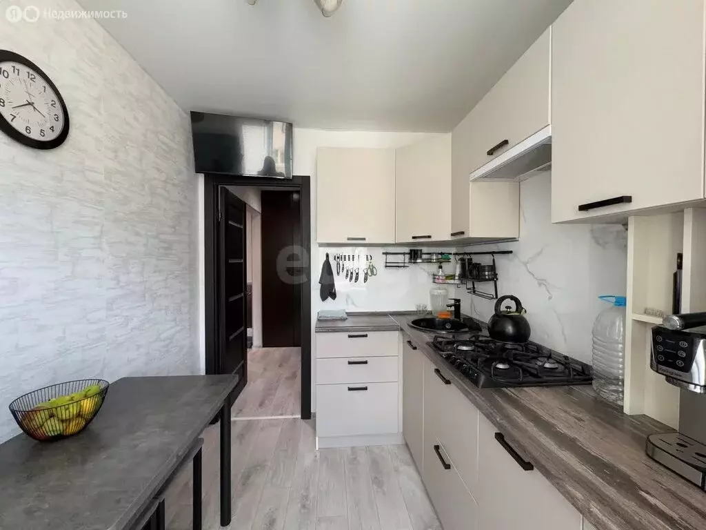 3-комнатная квартира: Саратов, улица имени И.С. Кутякова, 65 (54.6 м) - Фото 1