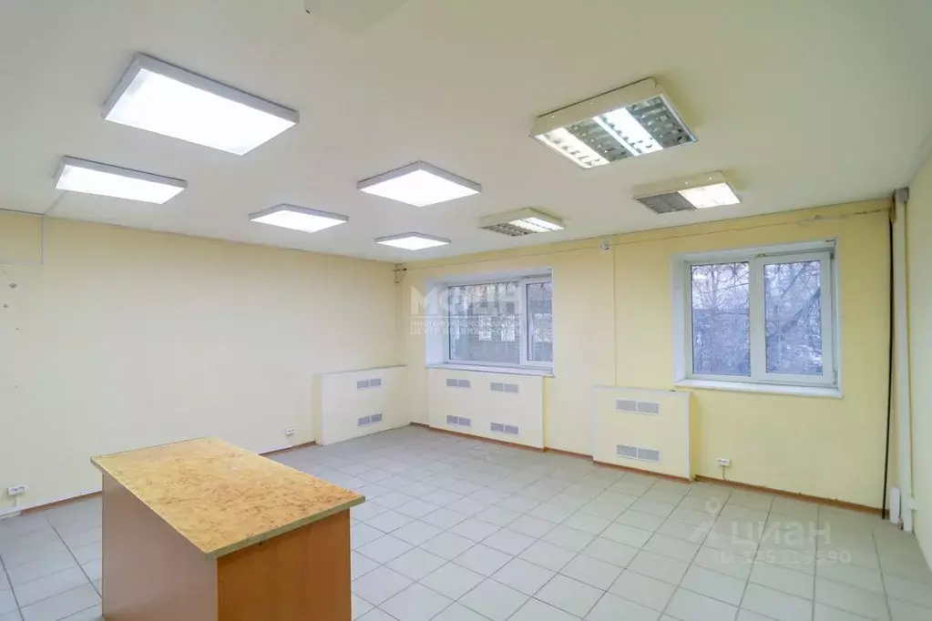 Помещение свободного назначения в Карелия, Петрозаводск ул. ... - Фото 1
