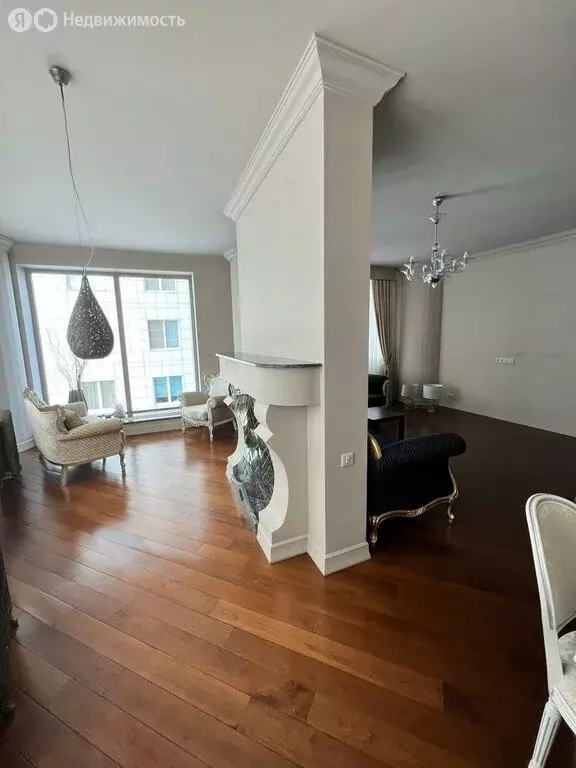 3-комнатная квартира: Волгоград, улица Калинина, 2А (100 м) - Фото 1