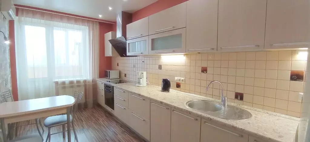 3-к кв. Самарская область, Самара ул. Буянова, 100 (73.4 м) - Фото 0