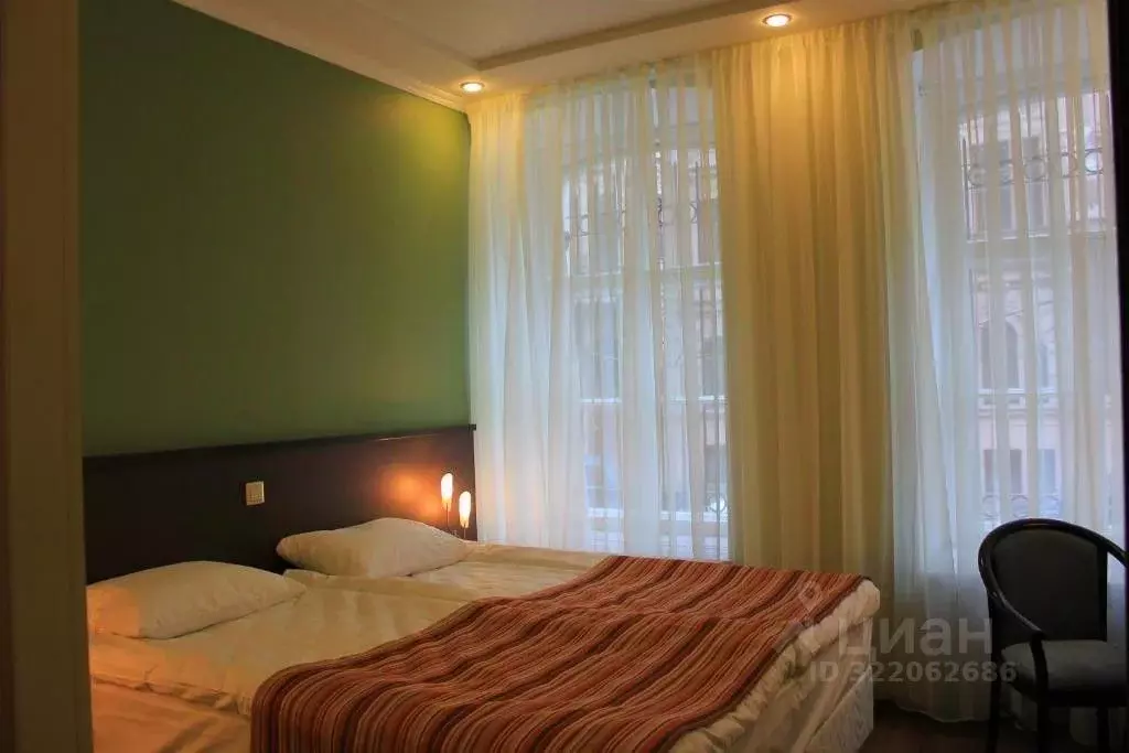 Комната Санкт-Петербург ул. Чехова, 2 (18.0 м) - Фото 1