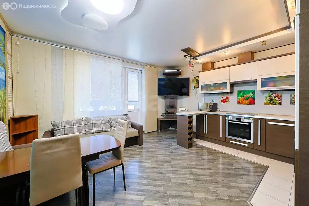 3-комнатная квартира: Калининград, Автомобильная улица, 24 (89.5 м) - Фото 1