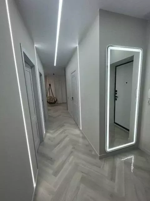 Квартира, 3 комнаты, 72 м - Фото 0