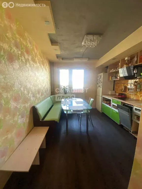 3-комнатная квартира: Киров, улица Ивана Попова, 62 (71.4 м) - Фото 1