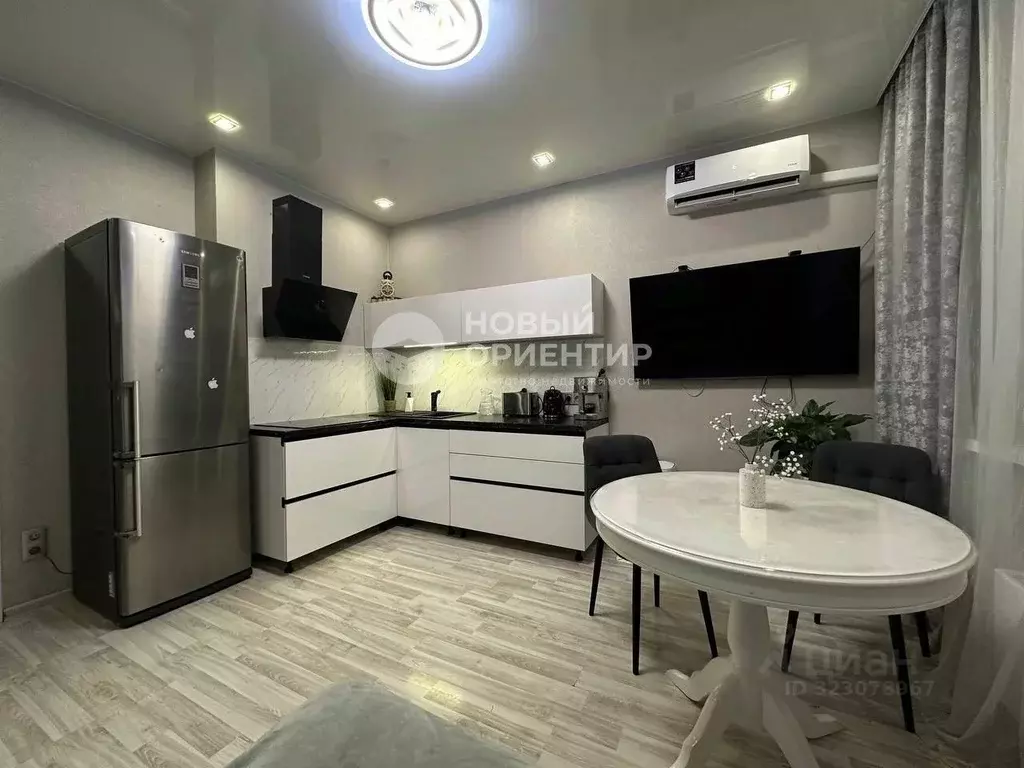 2-к кв. Свердловская область, Екатеринбург ул. Чкалова, 231 (66.9 м) - Фото 1