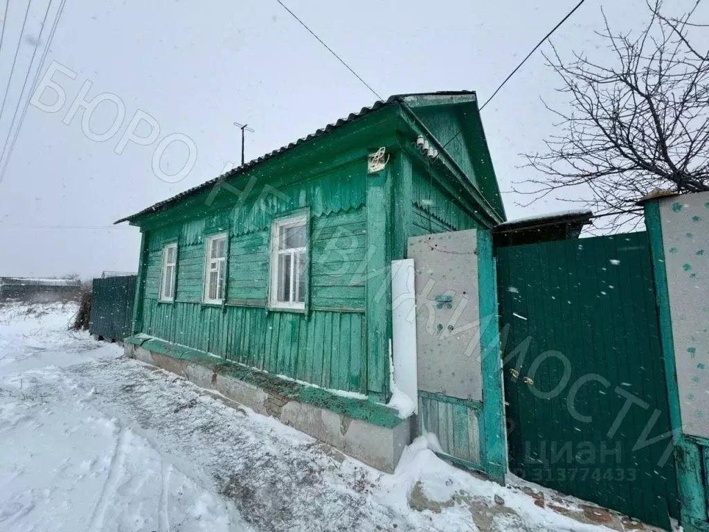 Дом в Саратовская область, Балашов ул. Молодой Гвардии (43 м) - Фото 0
