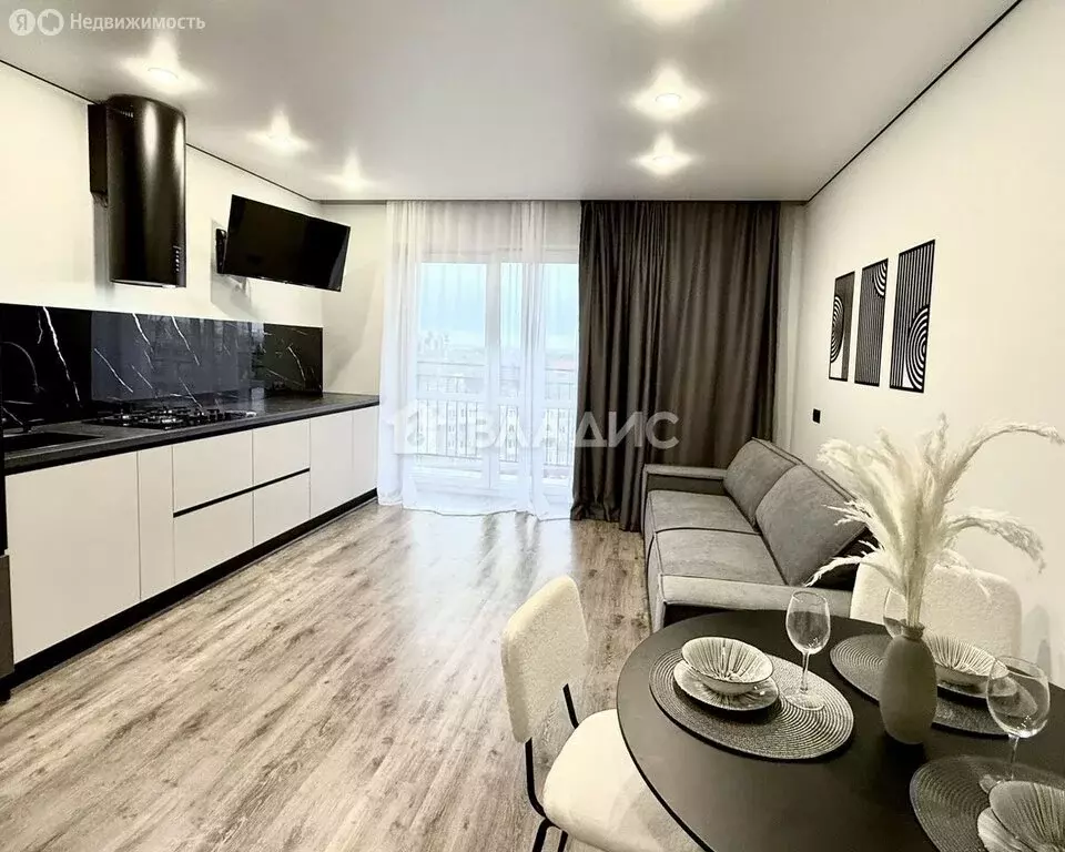 2-комнатная квартира: Калининград, Орудийная улица, 1А (71.1 м) - Фото 1