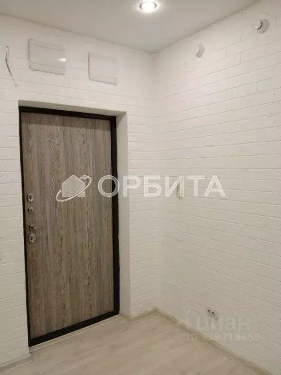 Студия Тюменская область, Тюмень ул. Алматинская, 4 (37.5 м) - Фото 1