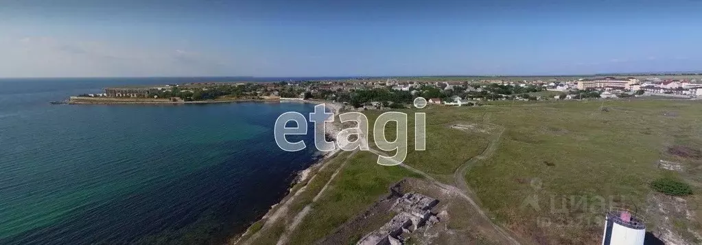 Участок в Крым, Черноморское пгт ул. Сигнальная, 15Г (13.58 сот.) - Фото 1