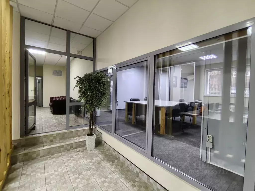 Помещение свободного назначения в Омская область, Омск ул. 6-я Линия, ... - Фото 1